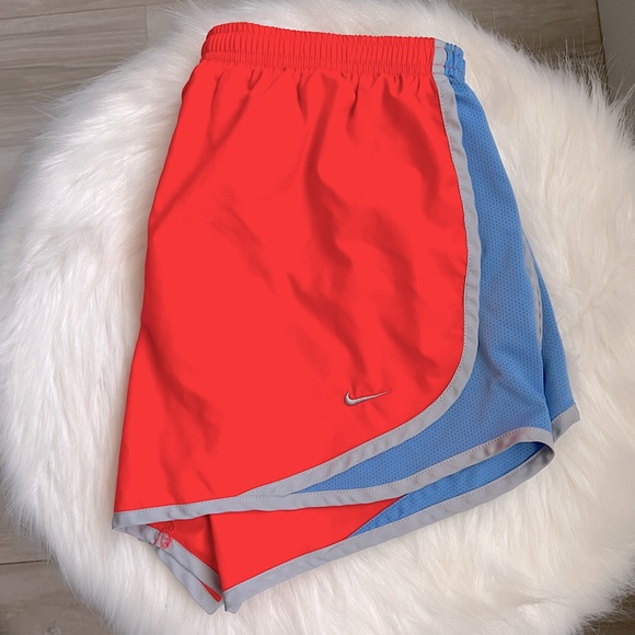 Nike Shorts - Picture 2 of 4
